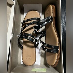 Women’s sandals